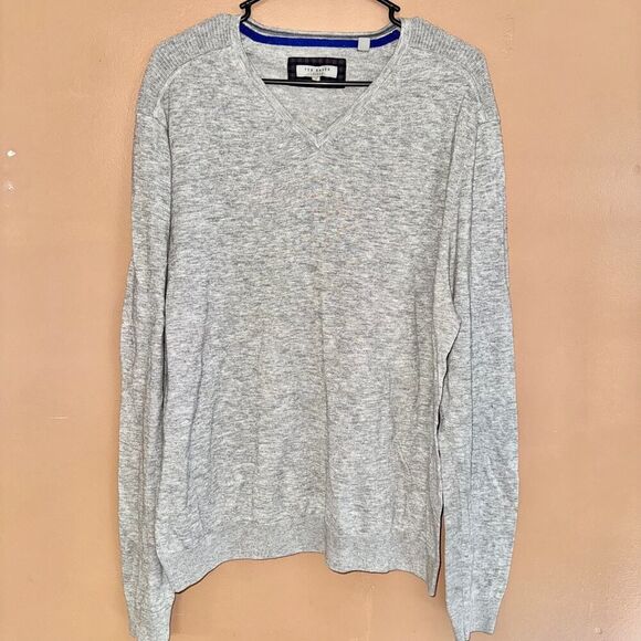 Ted Baker London Men's Grey Ribbed Knit V-Neck Sweater - Picture 1 of 9